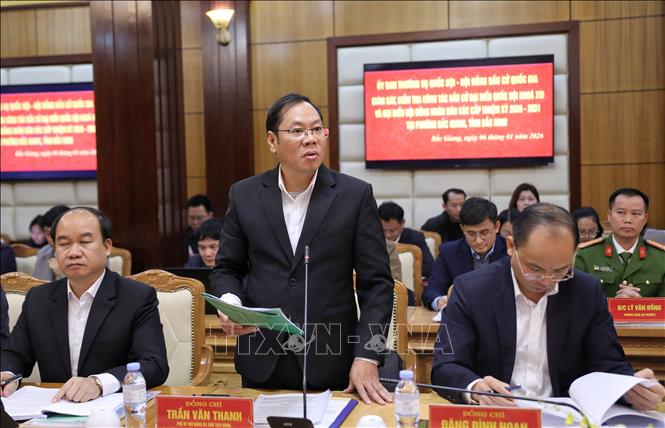Chủ tịch phường Bắc Giang Trần Văn Thanh, Phó Trưởng Ban Chỉ đạo, Chủ tịch Uỷ ban Bầu cử phường Bắc Giang phát biểu. Ảnh: Danh Lam -TTXVN