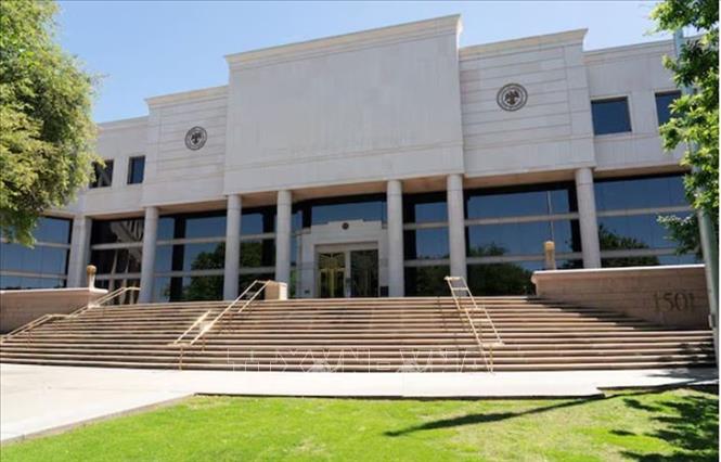 Quang cảnh bên ngoài Tòa tối cao bang Arizona ở thành phố Phoenix, Arizona, Mỹ ngày 9/4/2024. Ảnh: REUTERS/TTXVN