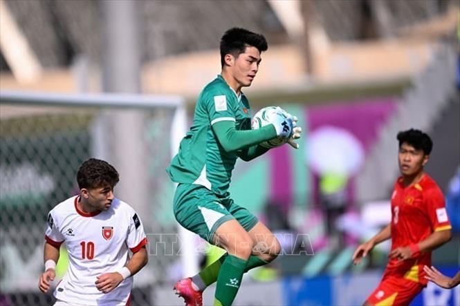 Thủ môn Trung Kiên luôn tạo sự chắc chắn trước khung thành U23 Việt Nam. Ảnh: Nguồn AFC TTXVN phát