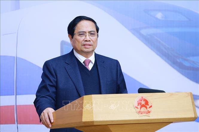 Prime Minister Pham Minh Chinh speaks at the meeting. VNA Photo: Dương Giang