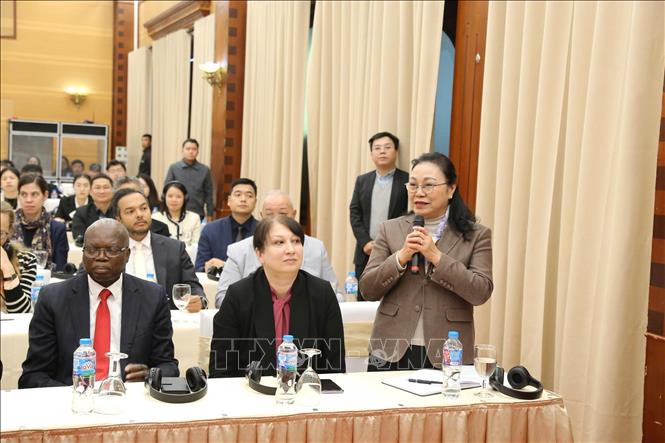 Đại sứ Lào tại Việt Nam Khamphao Ernthavanh phát biểu tại buổi thông báo. Ảnh: Việt Đức - TTXVN