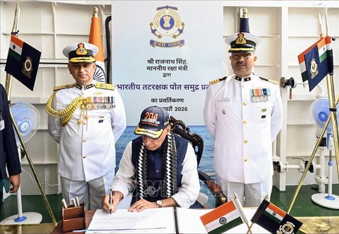 Bộ trưởng Quốc phòng Ấn Độ Rajnath Singh tại lễ hạ thủy tàu bảo vệ bờ biển Samudra Pratap ở bang Goa ngày 5/1/2026. Ảnh: ANI/TTXVN