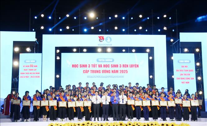 Các gương đoạt danh hiệu “Học sinh 3 tốt