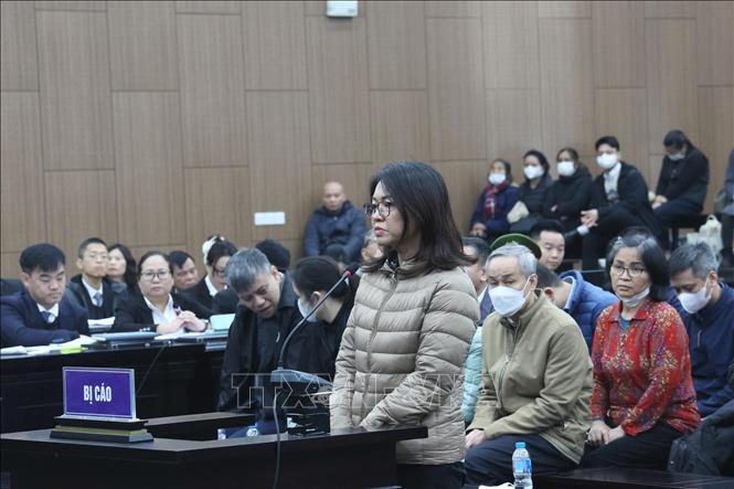 Cựu Cục trưởng Cục An toàn thực phẩm (Bộ Y tế) Trần Việt Nga tại phiên tòa. Ảnh: Kim Anh - TTXVN