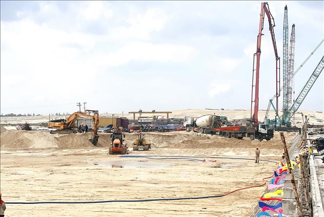 UBND tỉnh Quảng Trị yêu cầu đẩy nhanh giải phóng mặt bằng giai đoạn 1 dự án Khu bến cảng Mỹ Thủy, mở rộng với diện tích 48,29 ha. Ảnh: Nguyên Linh-TTXVN