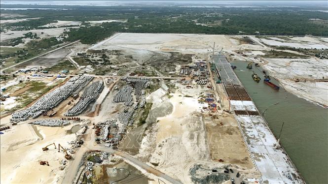 Tỉnh Quảng Trị đẩy nhanh tiến độ giải phóng mặt bằng, tạo quỹ đất sạch, tháo gỡ điểm nghẽn cho các dự án trọng điểm tại xã Mỹ Thủy. Ảnh: Nguyên Linh-TTXVN