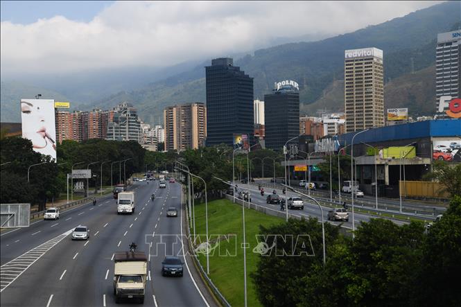Quang cảnh đường phố tại Caracas, Venezuela, ngày 7/1/2026. Ảnh: THX/TTXVN
