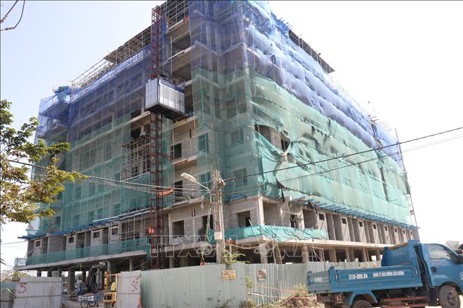 Dự án Chung cư sông Cà Ty (phường Bình Thuận) có tổng mức đầu tư khoảng 798 tỷ đồng đang được đẩy nhanh tiến độ. Ảnh: Nguyễn Thanh - TTXVN