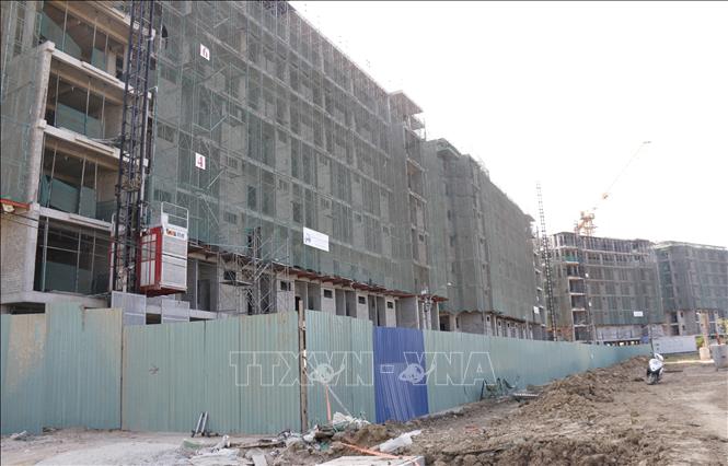 Dự án Chung cư sông Cà Ty (phường Bình Thuận) có tổng mức đầu tư khoảng 798 tỷ đồng đang được đẩy nhanh tiến độ. Ảnh: Nguyễn Thanh - TTXVN