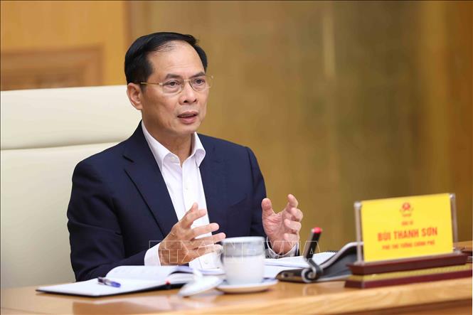 Phó Thủ tướng Bùi Thanh Sơn, Trưởng Ban Chỉ đạo các Hội chợ Quốc gia phát biểu. Ảnh: An Đăng - TTXVN