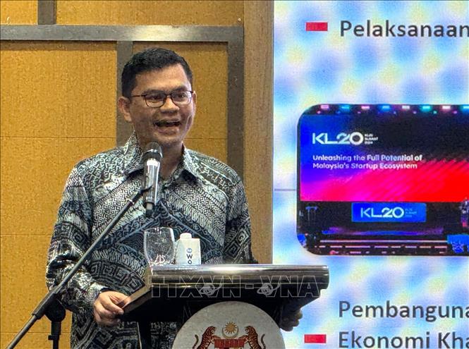 Bộ trưởng Akmal Nasrullah Nasir phát biểu tại buổi lễ. Ảnh: Viên Luyến – PV TTXVN tại Malaysia.
