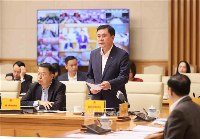 Thứ trưởng Bộ Công Thương Nguyễn Sinh Nhật Tân phát biểu. Ảnh: An Đăng - TTXVN