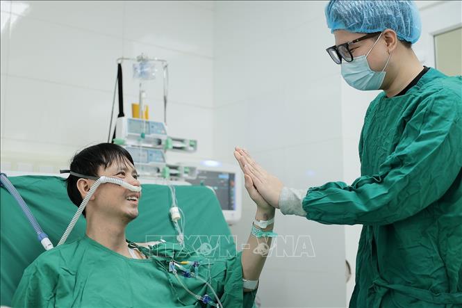 Đến nay, sau mười ngày ghép phổi, bệnh nhân đang hồi phục tốt. Ảnh: Minh Quyết - TTXVN