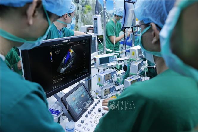 Sau phẫu thuật ghép phổi, người bệnh được theo dõi, chăm sóc và phục hồi toàn diện theo phác đồ chuyên sâu của Bệnh viện Phổi Trung ương. Ảnh: Minh Quyết – TTXVN