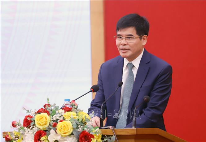 Giám đốc Sở Văn hóa thể thao và Du lịch tỉnh Phú Thọ Dương Hoàng Hương phát biểu tại hội nghị. Ảnh: Trọng Đạt - TTXVN