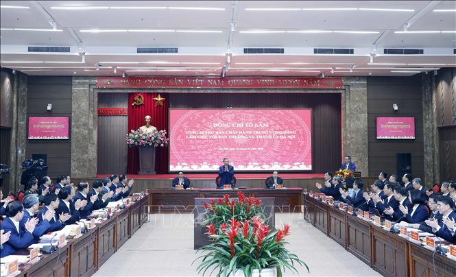Tổng Bí thư Tô Lâm và Thủ tướng Chính phủ Phạm Minh Chính, Chủ tịch Quốc hội Trần Thanh Mẫn chủ trì buổi làm việc với Ban Thường vụ Thành uỷ Hà Nội. Ảnh: Thống Nhất – TTXVN