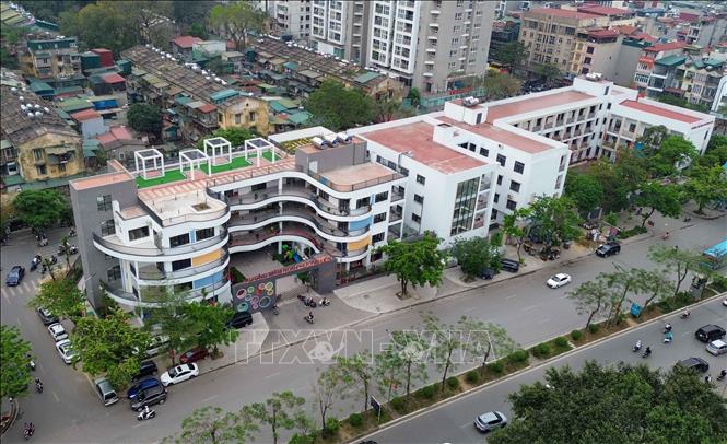 Chương trình mục tiêu quốc gia hiện đại hóa, nâng cao chất lượng GD-ĐT giai đoạn 2026-2035 đã đề xuất nội dung về bảo đảm cơ sở vật chất, trang thiết bị đáp ứng yêu cầu thực hiện chương trình giáo dục mầm non, giáo dục phổ thông; hiện đại hóa giáo dục nghề nghiệp; tăng cường cơ sở vật chất cho các cơ sở giáo dục đại học; phát triển đội ngũ nhà giáo, cán bộ quản lý giáo dục và người học. Ảnh: Thanh Tùng - TTXVN