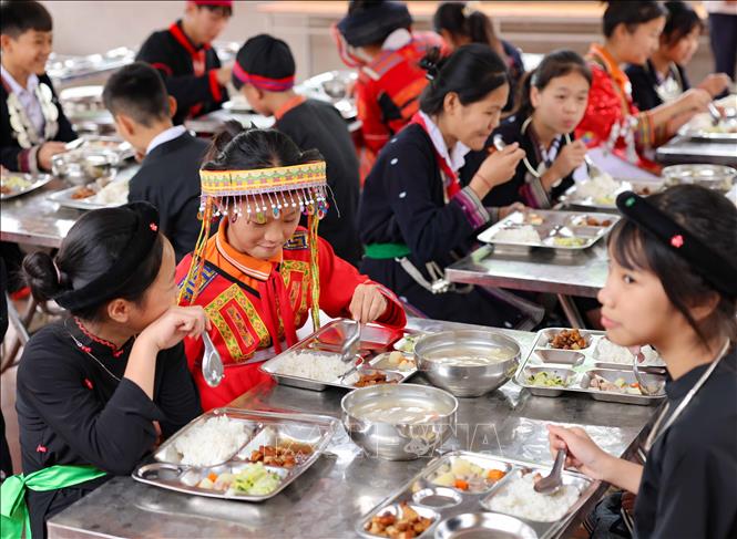 Bộ GD&ĐT cũng đã tham mưu Chính phủ trình Bộ Chính trị thông qua chủ trương đầu tư xây dựng các trường phổ thông nội trú liên cấp tiểu học và THCS tại 248 xã biên giới đất liền. Ảnh: Thanh Tùng - TTXVN