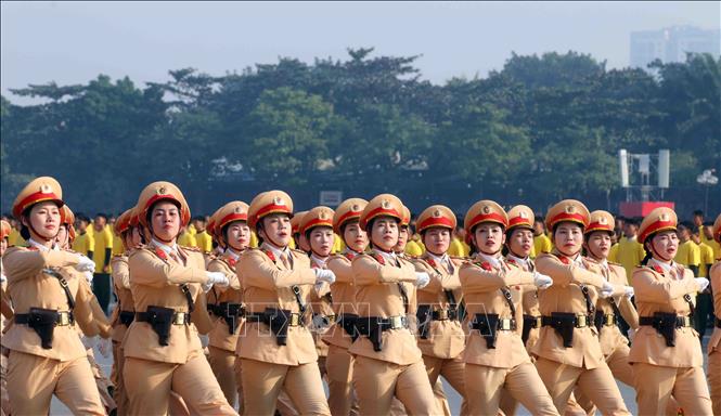 Lực lượng Cảnh sát giao thông diễu hành. Ảnh: Phạm Kiên - TTXVN