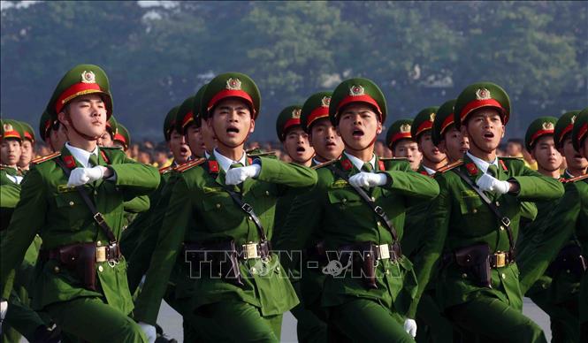Khối nam sĩ quan Cảnh sát nhân dân tham gia duyệt đội ngũ tại buổi lễ. Ảnh: Phạm Kiên - TTXVN