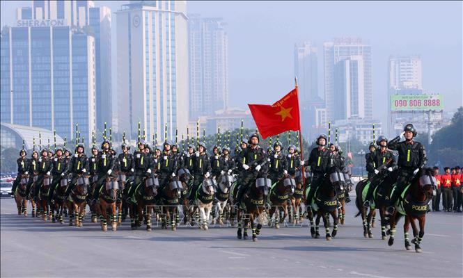 Khối Cảnh sát cơ động Kỵ binh tham gia duyệt đội ngũ. Ảnh: Phạm Kiên - TTXVN