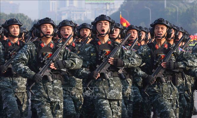Khối nam Cảnh sát Đặc nhiệm tham gia duyệt đội ngũ. Ảnh: Phạm Kiên - TTXVN