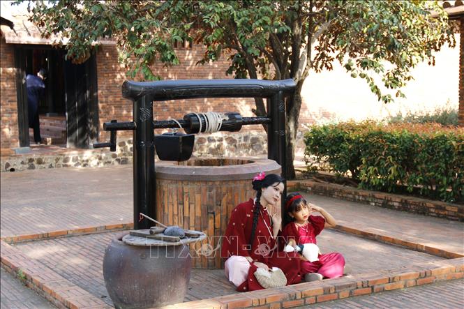 Những góc tiểu cảnh cổ kính trong Thanh Minh Tự, phường Phú Thủy (tỉnh Lâm Đồng) là điểm “check-in” được các bạn trẻ yêu thích. Ảnh: Hồng Hiếu - TTXVN