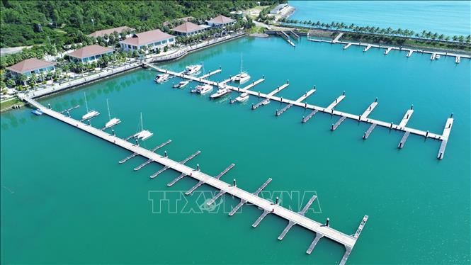 Bến du thuyền quốc tế Ana Marina (phường Bắc Nha Trang, Khánh Hòa) là điểm đón khách du lịch và các du thuyền hạng sang. Ảnh: Nguyễn Thành – TTXVN