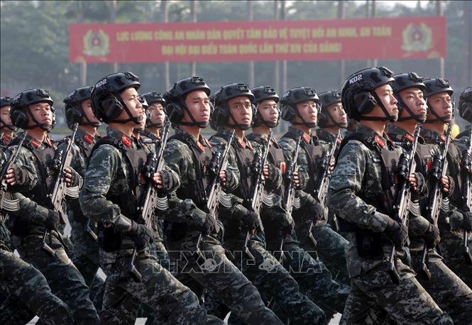 Khối nam Cảnh sát đặc nhiệm tham gia duyệt đội ngũ. Ảnh: Phương Hoa - TTXVN