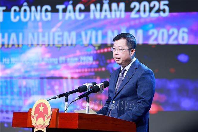 Tổng Giám đốc Đài truyền hình Việt Nam Nguyễn Thanh Lâm báo cáo tổng kết năm 2025 và triển khai nhiệm vụ 2026 của Đài truyền hình Việt Nam. Ảnh: Dương Giang-TTXVN 
