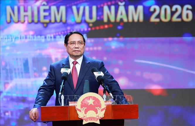 Thủ tướng Phạm Minh Chính phát biểu chỉ đạo Hội nghị tổng kết năm 2025 và triển khai nhiệm vụ 2026 của Đài truyền hình Việt Nam. Ảnh: Dương Giang-TTXVN 