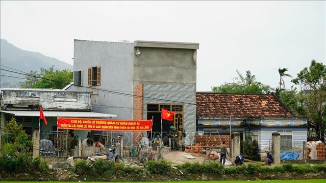 Những ngôi nhà được hoàn thành xây mới cho người dân vùng lũ ở Gia Lai
Ảnh: Sỹ Thắng/TTXVN