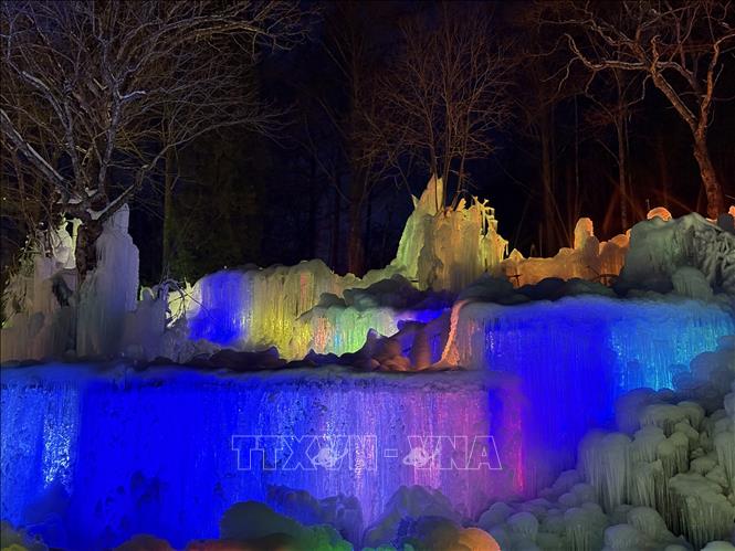Subzero Forest phản ánh tinh thần sáng tạo của người dân trong việc tận dụng thiên nhiên khắc nghiệt để tạo ra giá trị thẩm mỹ và văn hóa. Ảnh: Xuân Giao – PV TTXVN tại Nhật Bản
