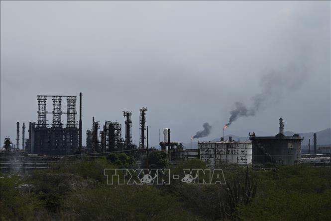 Khu liên hợp công nghiệp hóa dầu ở bang Anzoategui, Venezuela. Ảnh: THX/TTXVN