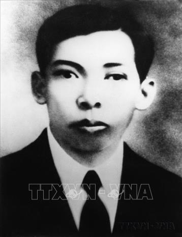 Đồng chí Trần Phú, Tổng Bí thư đầu tiên của Đảng Cộng sản Việt Nam. Ngày 19/4/1931, đồng chí Trần Phú bị địch bắt tại Sài Gòn và qua đời trong tù ngày 6/9/1931. Trước khi mất, đồng chí Trần Phú dặn lại các đồng chí của mình: 