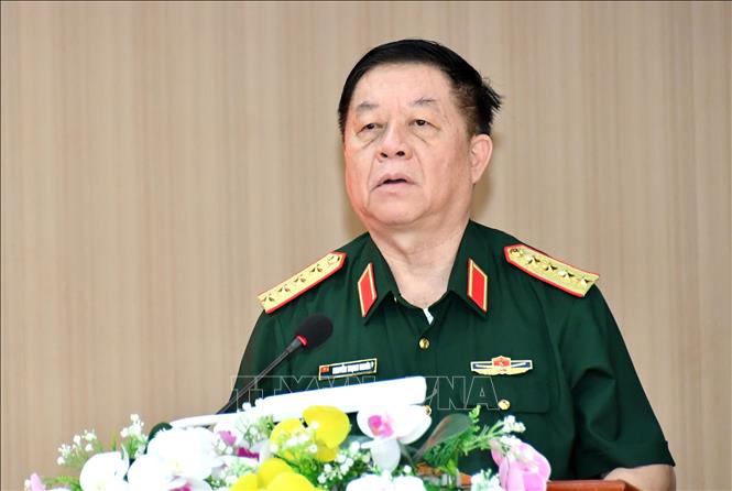 Đại tướng Nguyễn Trọng Nghĩa, Ủy viên Bộ Chính trị, Bí thư Trung ương Đảng, Ủy viên Thường vụ Quân ủy Trung ương, Chủ nhiệm Tổng cục Chính trị Quân đội Nhân dân Việt Nam phát biểu tại lễ dâng hương ở Đền tưởng niệm anh hùng liệt sĩ và người có công tỉnh An Giang. Ảnh: Văn Sĩ - TTXVN