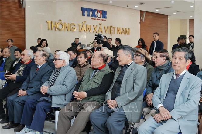 Đại biểu tham dự Lễ ra mắt sách. Ảnh: Minh Quyết -–TTXVN