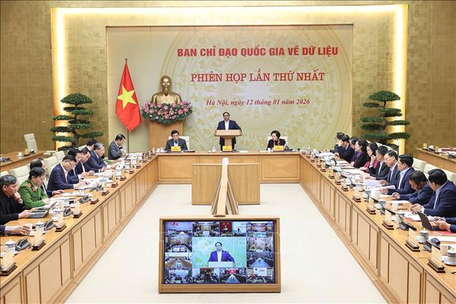 Thủ tướng Phạm Minh Chính chủ trì Phiên họp thứ Nhất của Ban Chỉ đạo quốc gia về Dữ liệu. Ảnh: Dương Giang-TTXVN 