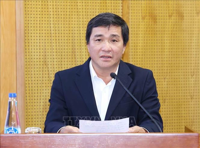 Đồng chí Dương Minh Tuấn, Phó Vụ trưởng Vụ Địa phương 3 phát biểu tại hội nghị. Ảnh: Phương Hoa - TTXVN