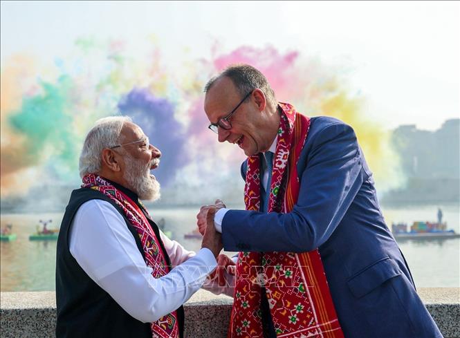Thủ tướng Ấn Độ Narendra Modi và Thủ tướng Đức Friedrich Merz tại Ahmedabad, Ấn Độ, ngày 12/1/2026. Ảnh: ANI/TTXVN