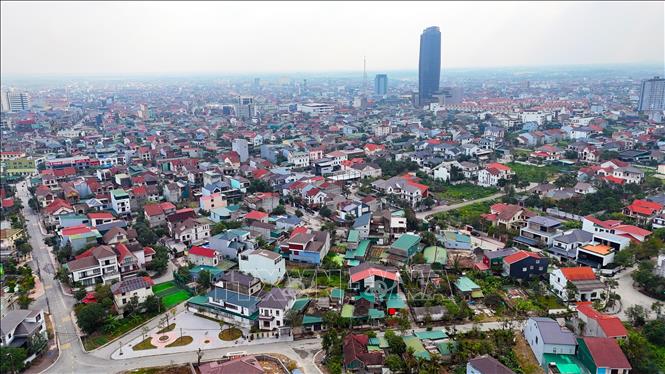 Dự án thí điểm nhà ở xã hội giai đoạn II tại phường Thành Sen khi hoàn thành sẽ đáp ứng nhu cầu về nhà ở cho hàng nghìn người dân có thu nhập thấp tại Hà Tĩnh. Ảnh: Hữu Quyết – TTXVN