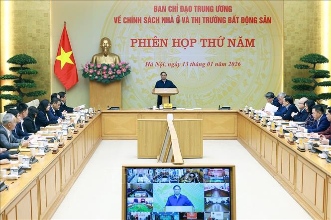 Thủ tướng Phạm Minh Chính chủ trì phiên họp. Ảnh: Dương Giang-TTXVN 

