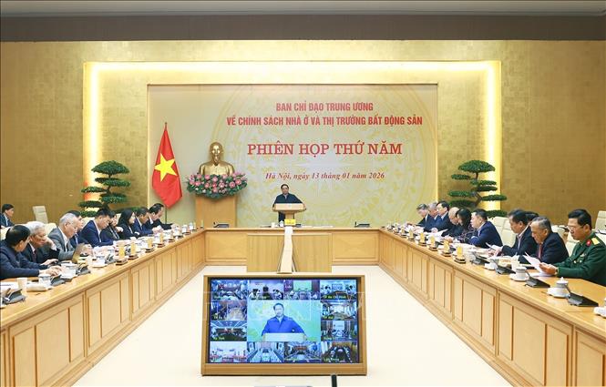 Thủ tướng Phạm Minh Chính chủ trì phiên họp. Ảnh: Dương Giang-TTXVN 
