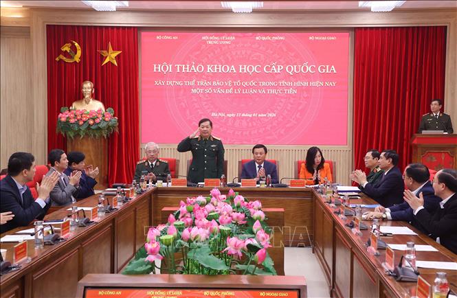 Hội thảo khoa học cấp quốc gia: “Xây dựng thế trận bảo vệ Tổ quốc trong tình hình hiện nay-Một số vấn đề lý luận và thực tiễn”.Ảnh: Văn Điệp – TTXVN