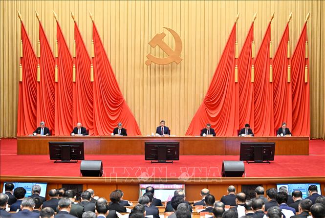 Chủ tịch Trung Quốc Tập Cận Bình (giữa) phát biểu tại phiên họp toàn thể lần thứ 5 của Ủy ban Kiểm tra Kỷ luật Trung ương Đảng Cộng sản Trung Quốc khóa 20, ngày 12/1/2026. Ảnh: THX/TTXVN