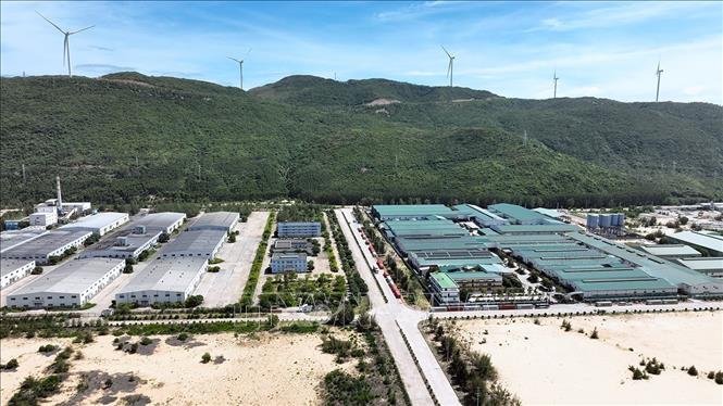 A corner of the Nhon Hoi Economic Zone in Quy Nhon ward. VNA Photo: Vũ Sinh