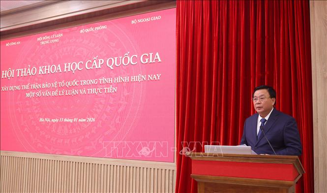 GS.TS Nguyễn Xuân Thắng phát biểu đề dẫn Hội thảo. Ảnh: Văn Điệp – TTXVN