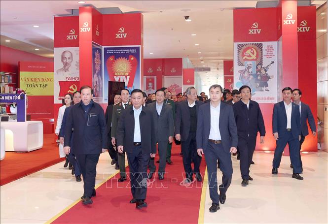 Thường trực Ban Bí thư Trần Cẩm Tú chủ trì sơ duyệt công tác tổ chức phục vụ Đại hội XIV của Đảng. Ảnh: Phương Hoa – TTXVN