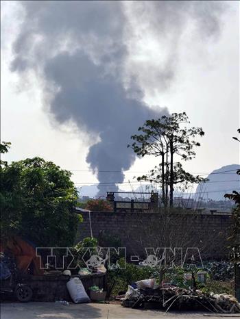 Hiện trường vụ cháy tại Phân trại số 1 thuộc Trại giam Quảng Ninh, khu vực Tân Lập, phường Hoàng Quế (Quảng Ninh). Ảnh: TTXVN phát