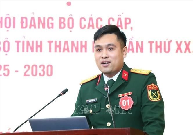 Các báo cáo viên dự thi bình tĩnh, tự tin, truyền đạt tốt, đúng, đủ nội dung theo 3 yêu cầu: cung cấp thông tin, qua đó nâng cao nhận thức; xây dựng, củng cố niềm tin; cổ vũ đi tới hành động. Ảnh TTXVN phát